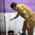 Bupati Maesyal Rasyid Pantau Langsung Fasilitas Sanitasi Baru di Ponpes Darussalam Cisoka