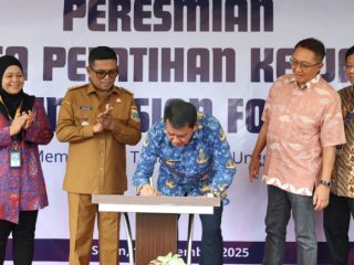 Bupati Tangerang dan Gubernur Banten Resmikan LPK dan Adis Mart untuk Perkuat SDM Kabupaten Tangerang