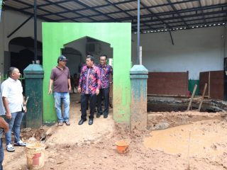 Siap Hadapi Musim Hujan, Maesyal Rasyid Tinjau Pembangunan Pompa Pengendali Banjir di Kelapadua