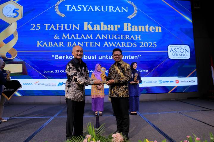 Pemkot Tangerang Raih Penghargaan Pelopor Pelayanan Publik Digital di Kabar Banten Awards 2025