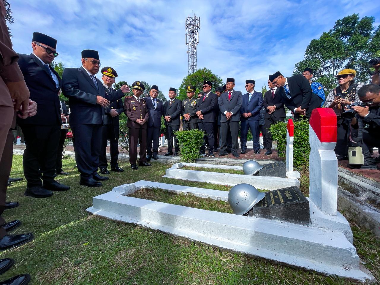 Momen Hari Pahlawan, Wali Kota Tangsel Kenang Sang Ayah, Pejuang PETA yang Gugur di Tangan Belanda