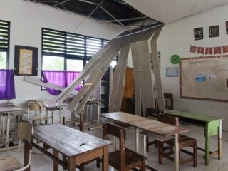 Plafon Ruang Kelas SDN Budimulya Ambruk, Disdik Kabupaten Tangerang Gerak Cepat Pastikan Keselamatan dan Kelangsungan KBM
