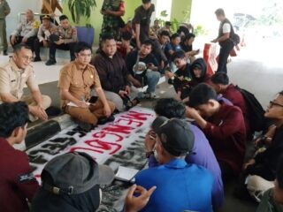 Demo 1 Tahun Bupati dan Wabup Tangerang, Mahasiswa Beri Nilai 2 untuk Kepemimpinan Maesyal-Intan