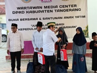 Jurnalis DPRD Kabupaten Tangerang tidak hanya meliput, tetapi juga berbagi dan peduli kepada masyarakat