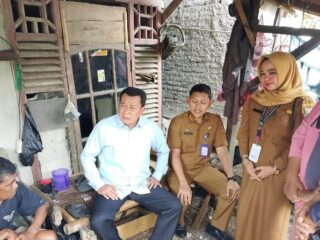 Dapat Laporan Pagi Hari, Bupati Tangerang Langsung Bangunkan Rumah untuk Herman