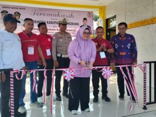 Resmikan Balai Warga RW 06 Sovil Tigaraksa, Wabup Intan Ajak Warga Jaga dan Rawat Aset Bersama