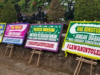 Dukung Penegakkan Hukum Kasus Rajeg, Polresta Tangerang Dikirimi Puluhan Karangan Bunga