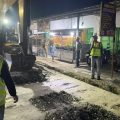 Tak Sesuai Spesifikasi Teknis, Rekonstruksi Beton Jalan Pasarkemis Rajeg Dibongkar Ulang